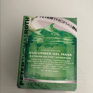 Peter Thomas Roth Cucumber Gel Mask - Green